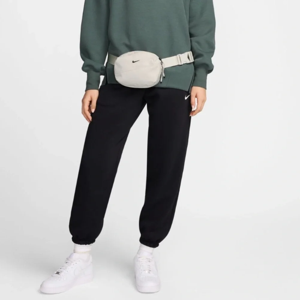 Nike crossbody bag light bone/black